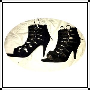 Kenneth Cole Reaction Heels